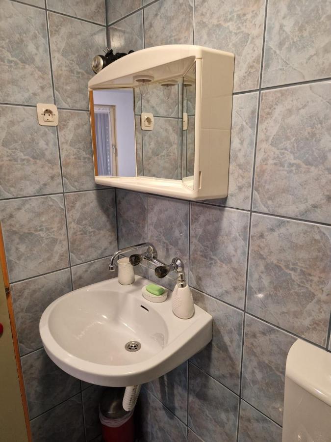 Apartment Misic 르티나 외부 사진